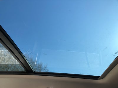 2026 Volkswagen Atlas 2.0T SE w/Technology w/captains chairs, panoramic sunroof and black wheel package