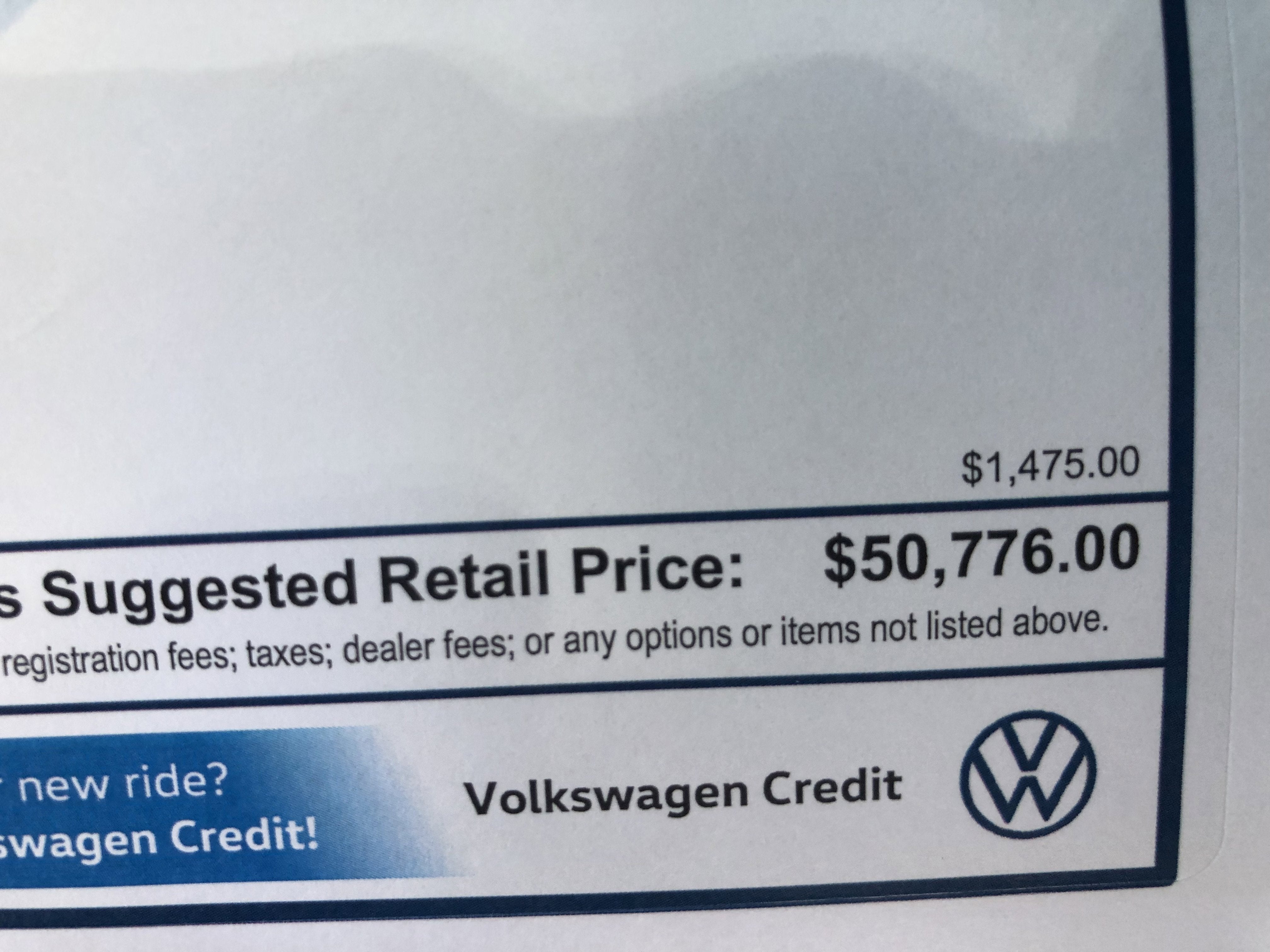 2026 Volkswagen Atlas 2.0T SE w/Technology w/captains chairs, panoramic sunroof and black wheel package