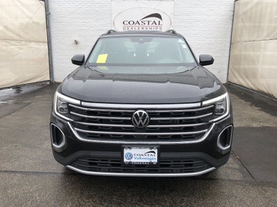 2026 Volkswagen Atlas 2.0T SE w/Technology w/panoramic sunroof and black wheel package