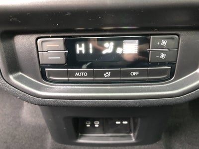 2026 Volkswagen Atlas 2.0T SE w/Technology w/panoramic sunroof and black wheel package