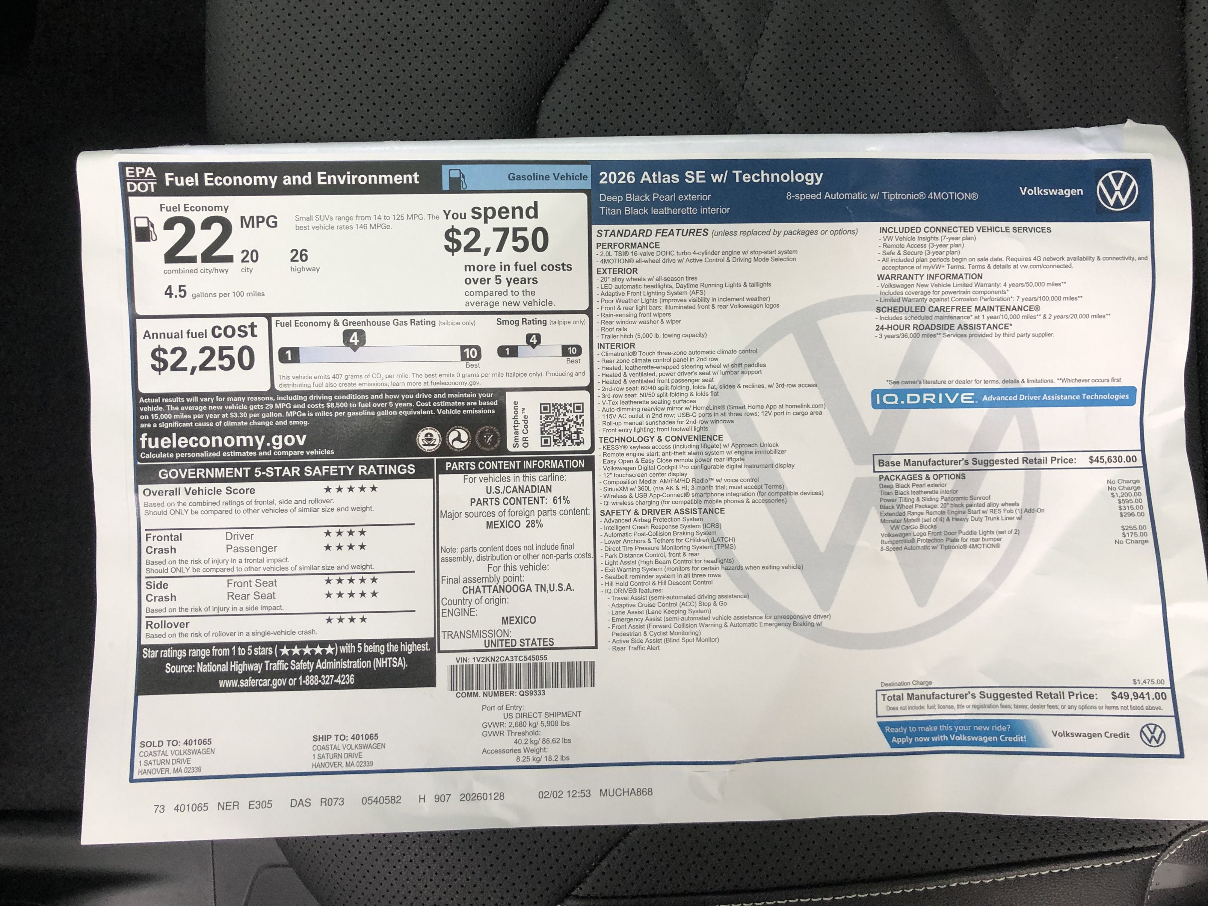 2026 Volkswagen Atlas 2.0T SE w/Technology w/panoramic sunroof and black wheel package