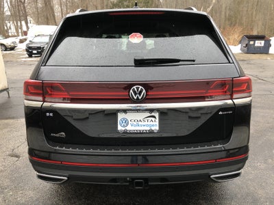 2026 Volkswagen Atlas 2.0T SE w/Technology w/panoramic sunroof and black wheel package