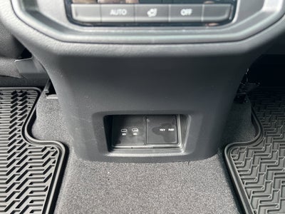 2026 Volkswagen Atlas 2.0T SE w/Technology w/panoramic sunroof and black wheel package