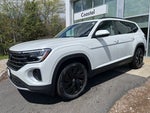2026 Volkswagen Atlas 2.0T SE w/Technology w/panoramic sunroof and black wheel package