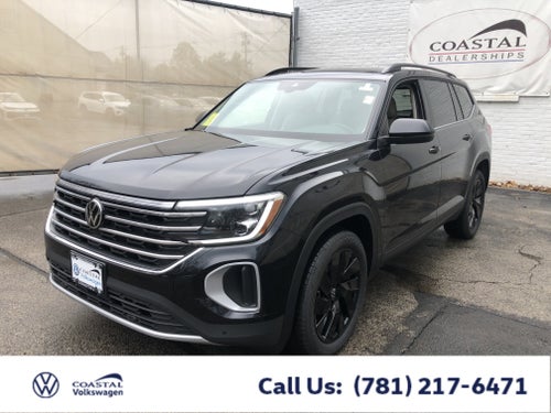 2026 Volkswagen Atlas 2.0T SE w/Technology w/panoramic sunroof and black wheel package