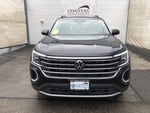 2026 Volkswagen Atlas 2.0T SE w/Technology w/panoramic sunroof and black wheel package