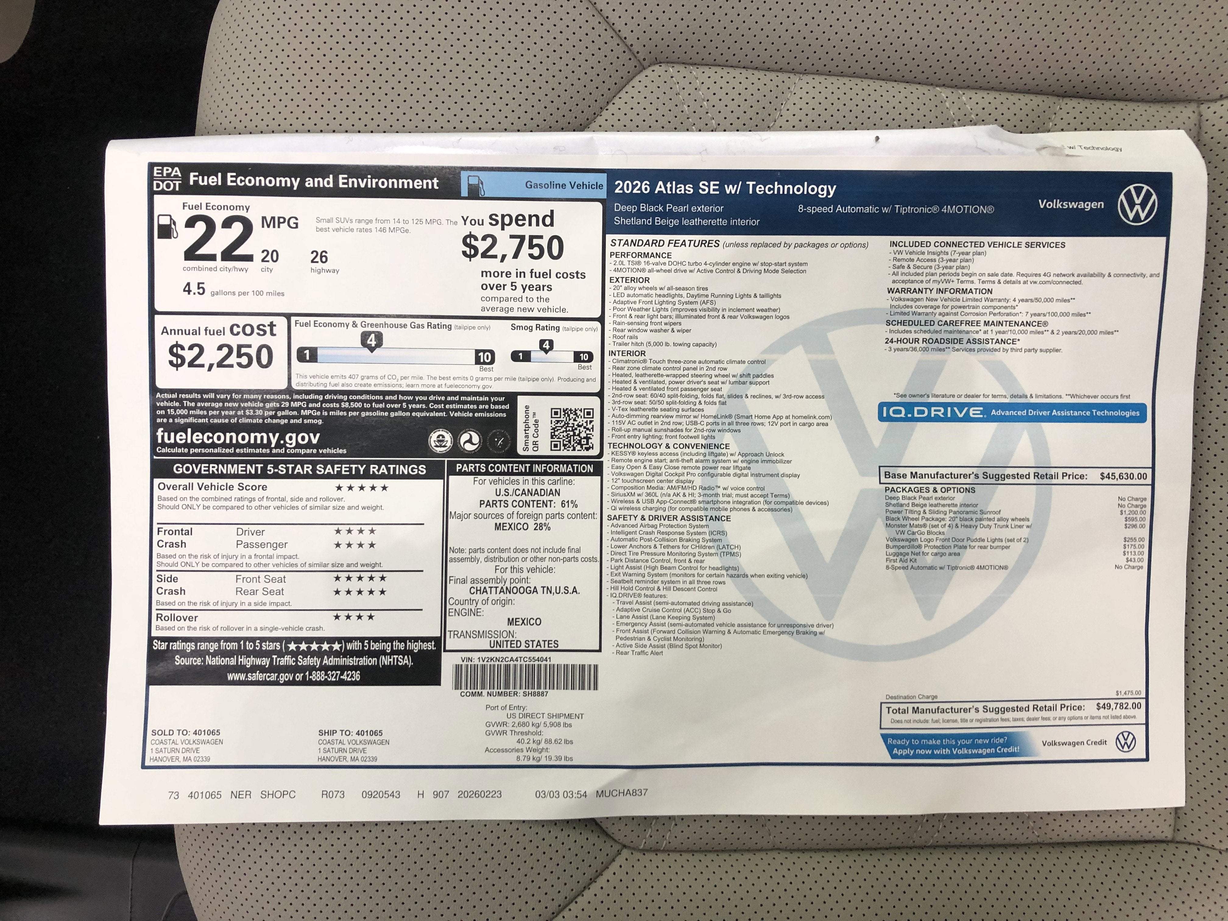 2026 Volkswagen Atlas 2.0T SE w/Technology w/panoramic sunroof and black wheel package