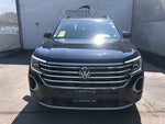 2026 Volkswagen Atlas 2.0T SE w/Technology w/panoramic sunroof and black wheel package