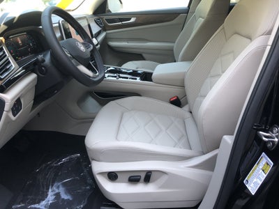 2026 Volkswagen Atlas 2.0T SE w/Technology w/panoramic sunroof and black wheel package