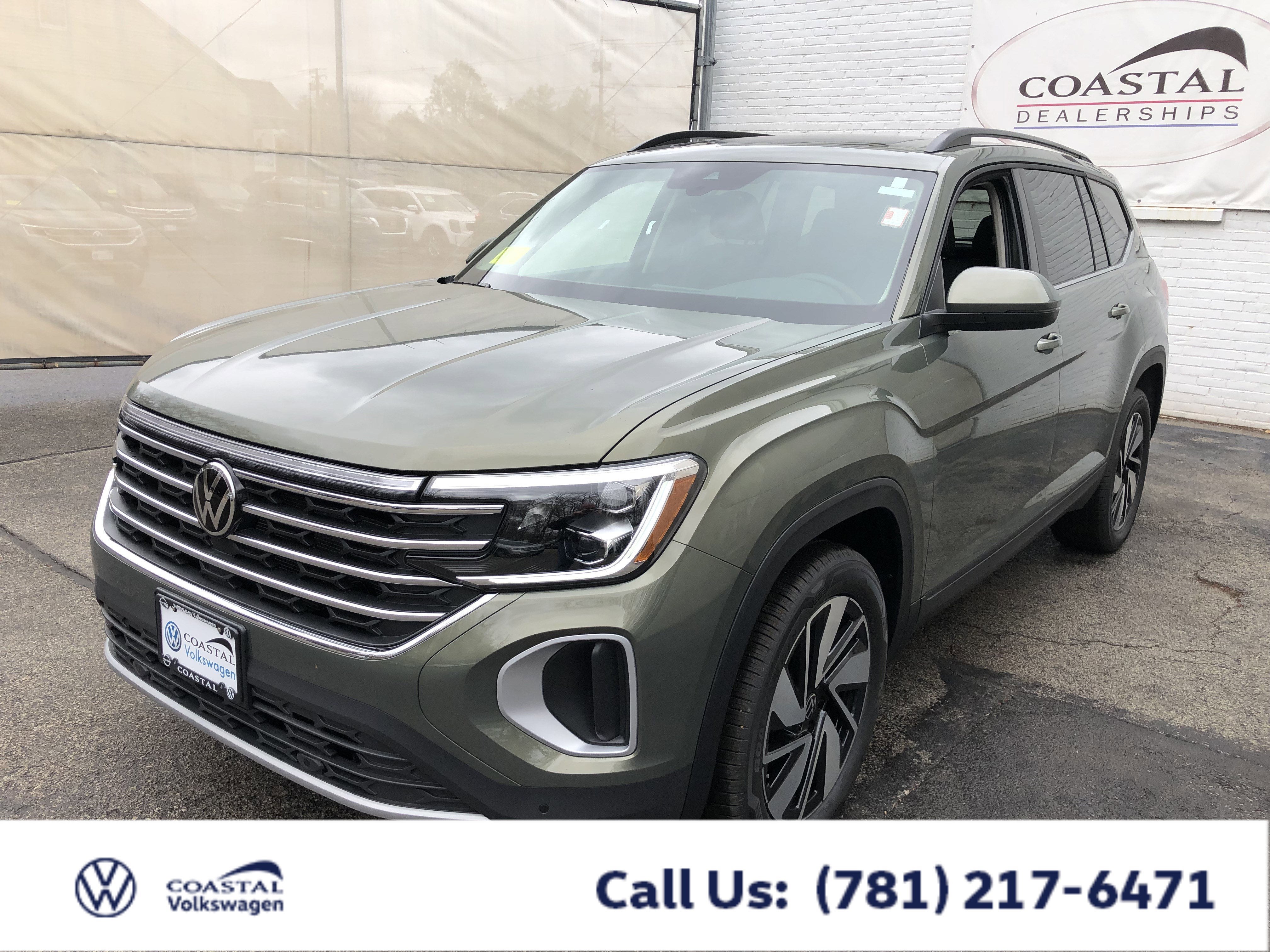 2026 Volkswagen Atlas 2.0T SE w/Technology w/captains chairs and panoramic sunroof