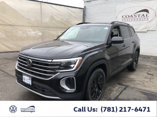 2026 Volkswagen Atlas 2.0T SE w/Technology w/panoramic sunroof and black wheel package