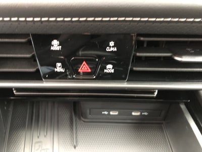 2026 Volkswagen Atlas 2.0T SE w/Technology w/panoramic sunroof and black wheel package