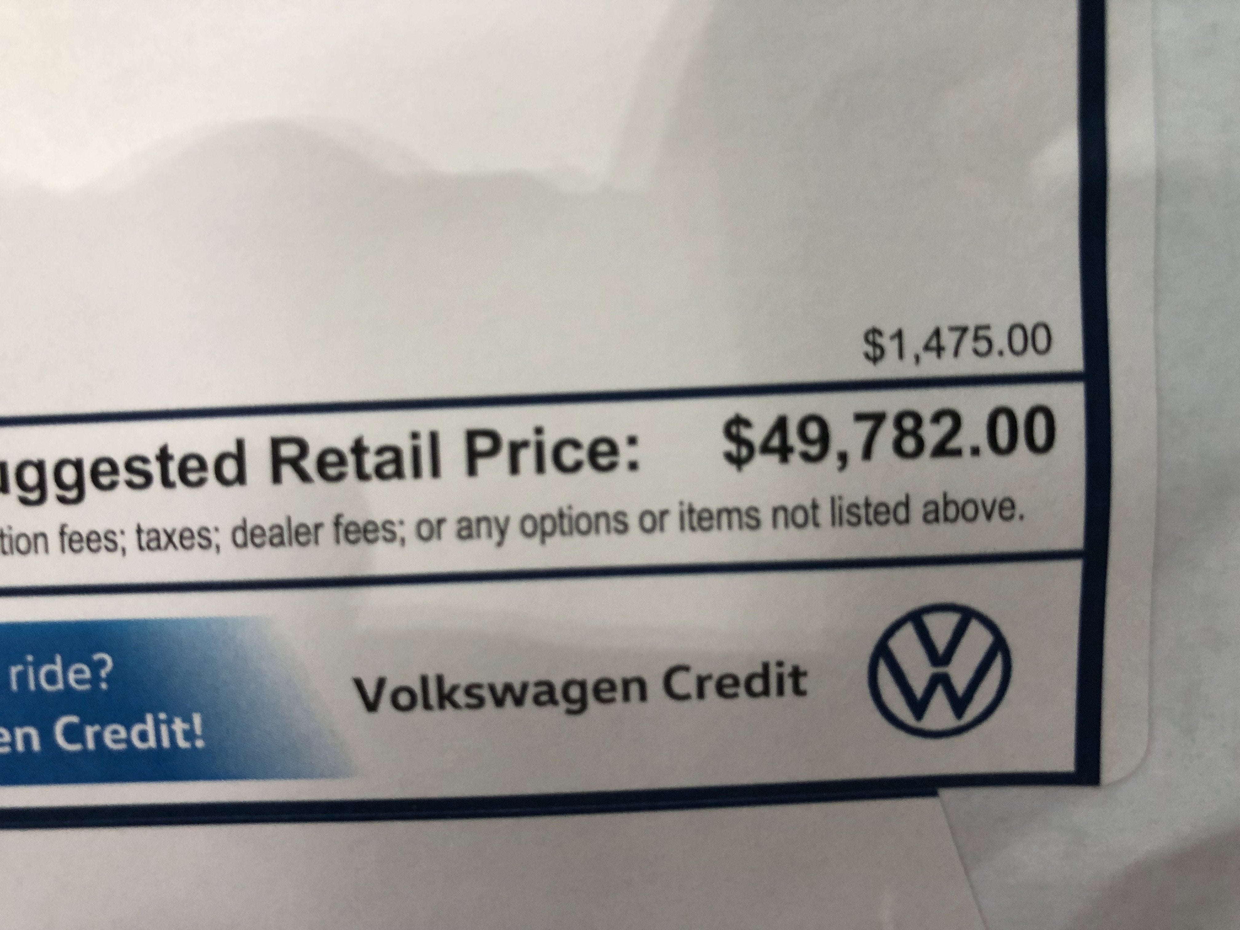 2026 Volkswagen Atlas 2.0T SE w/Technology w/panoramic sunroof and black wheel package