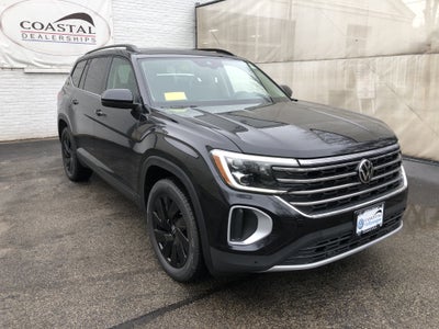 2026 Volkswagen Atlas 2.0T SE w/Technology w/panoramic sunroof and black wheel package