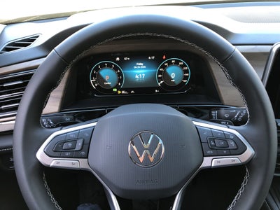 2026 Volkswagen Atlas 2.0T SE w/Technology w/panoramic sunroof and black wheel package