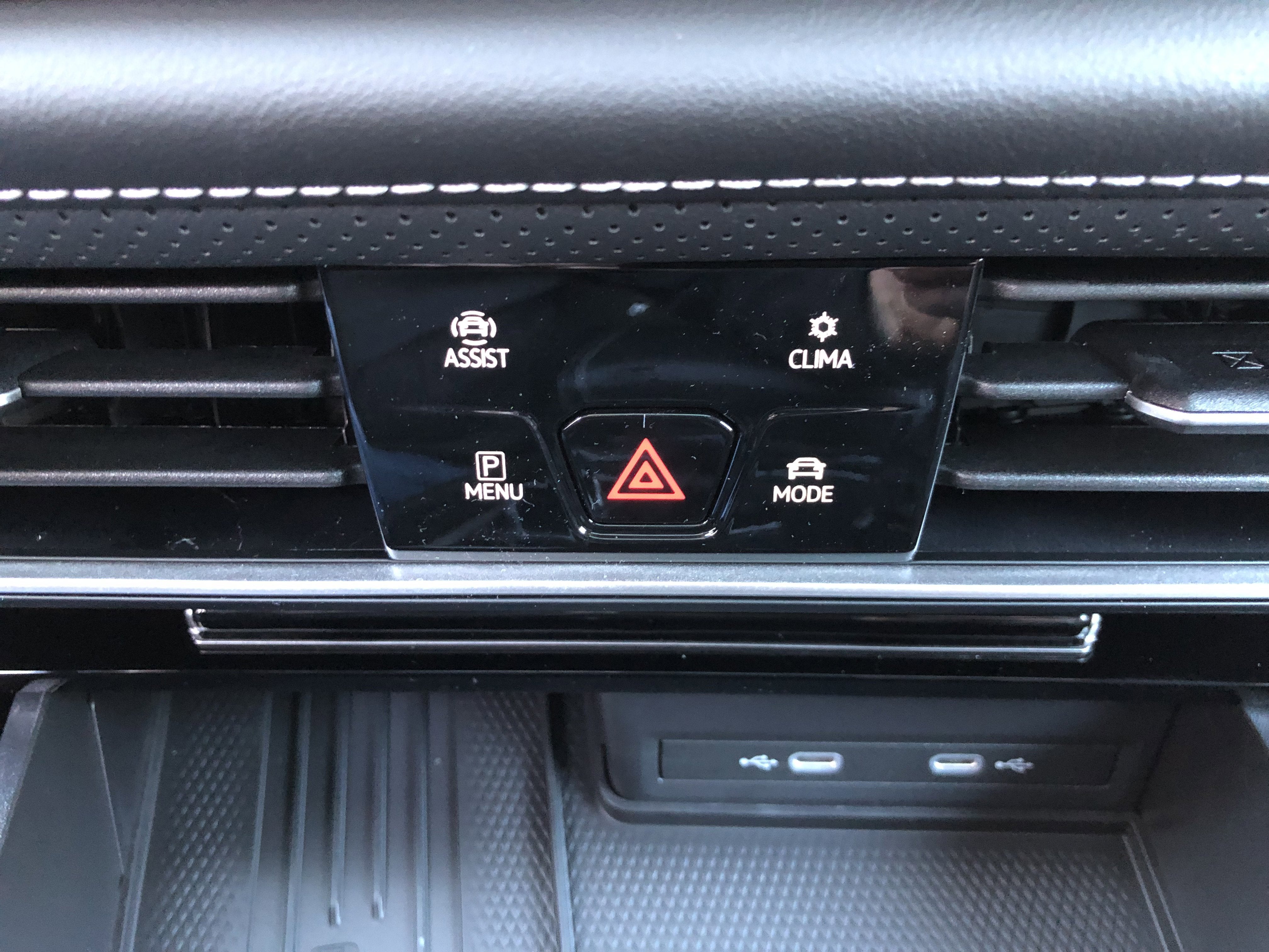 2026 Volkswagen Atlas 2.0T SE w/Technology w/panoramic sunroof and black wheel package