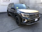 2026 Volkswagen Atlas 2.0T SE w/Technology w/panoramic sunroof and black wheel package