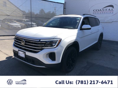 2026 Volkswagen Atlas 2.0T SE w/Technology w/panoramic sunroof and black wheel package