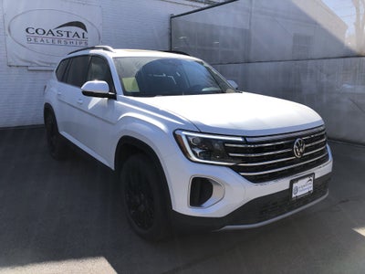 2026 Volkswagen Atlas 2.0T SE w/Technology w/panoramic sunroof and black wheel package