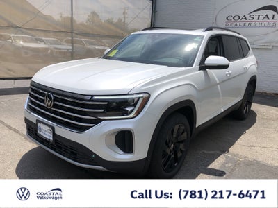 2026 Volkswagen Atlas 2.0T SE w/Technology w/panoramic sunroof and black wheel package