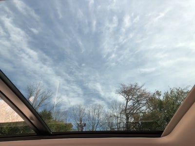 2026 Volkswagen Atlas 2.0T SE w/Technology w/panoramic sunroof and black wheel package