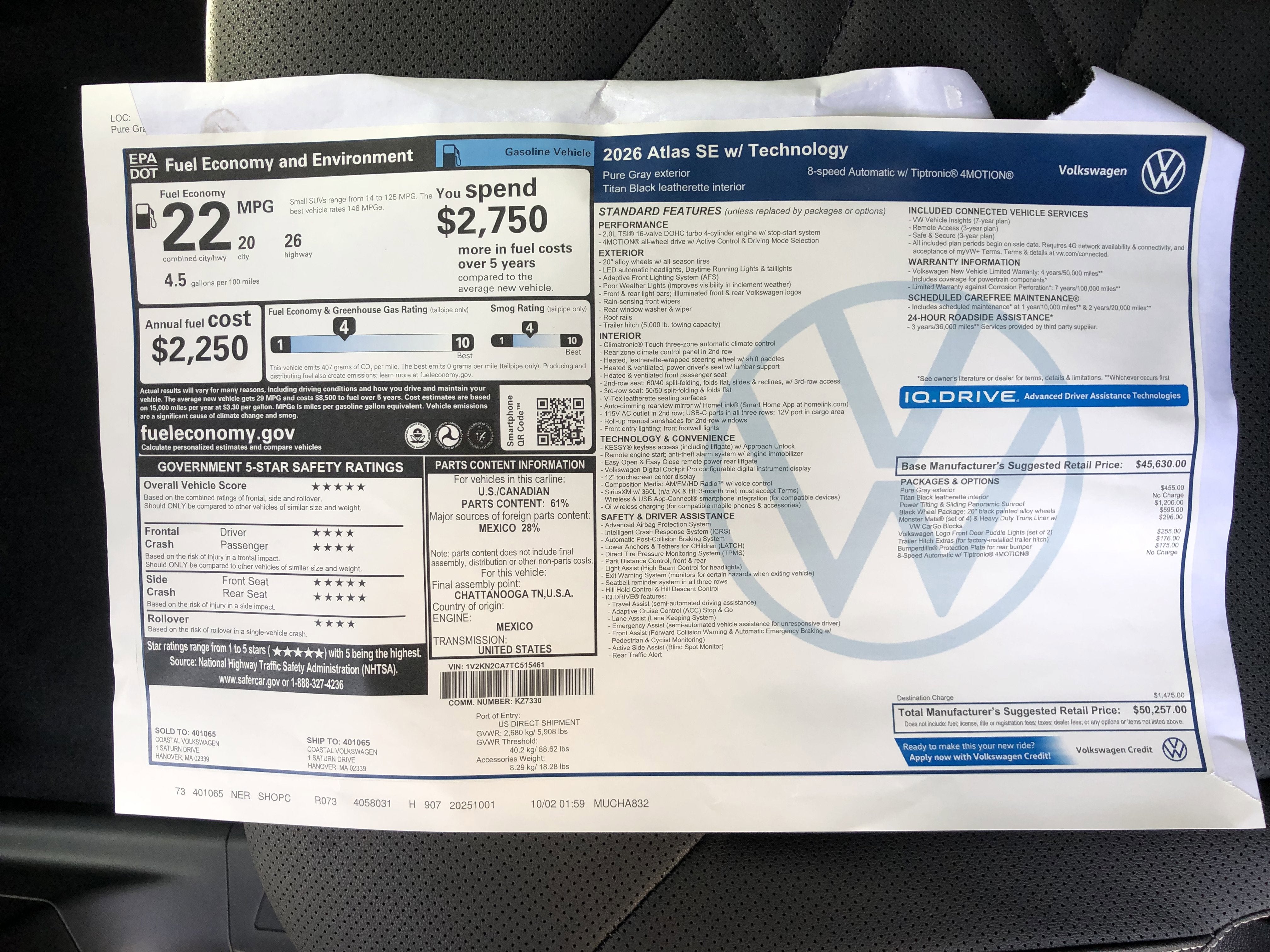 2026 Volkswagen Atlas 2.0T SE w/Technology w/panoramic sunroof and black wheel package