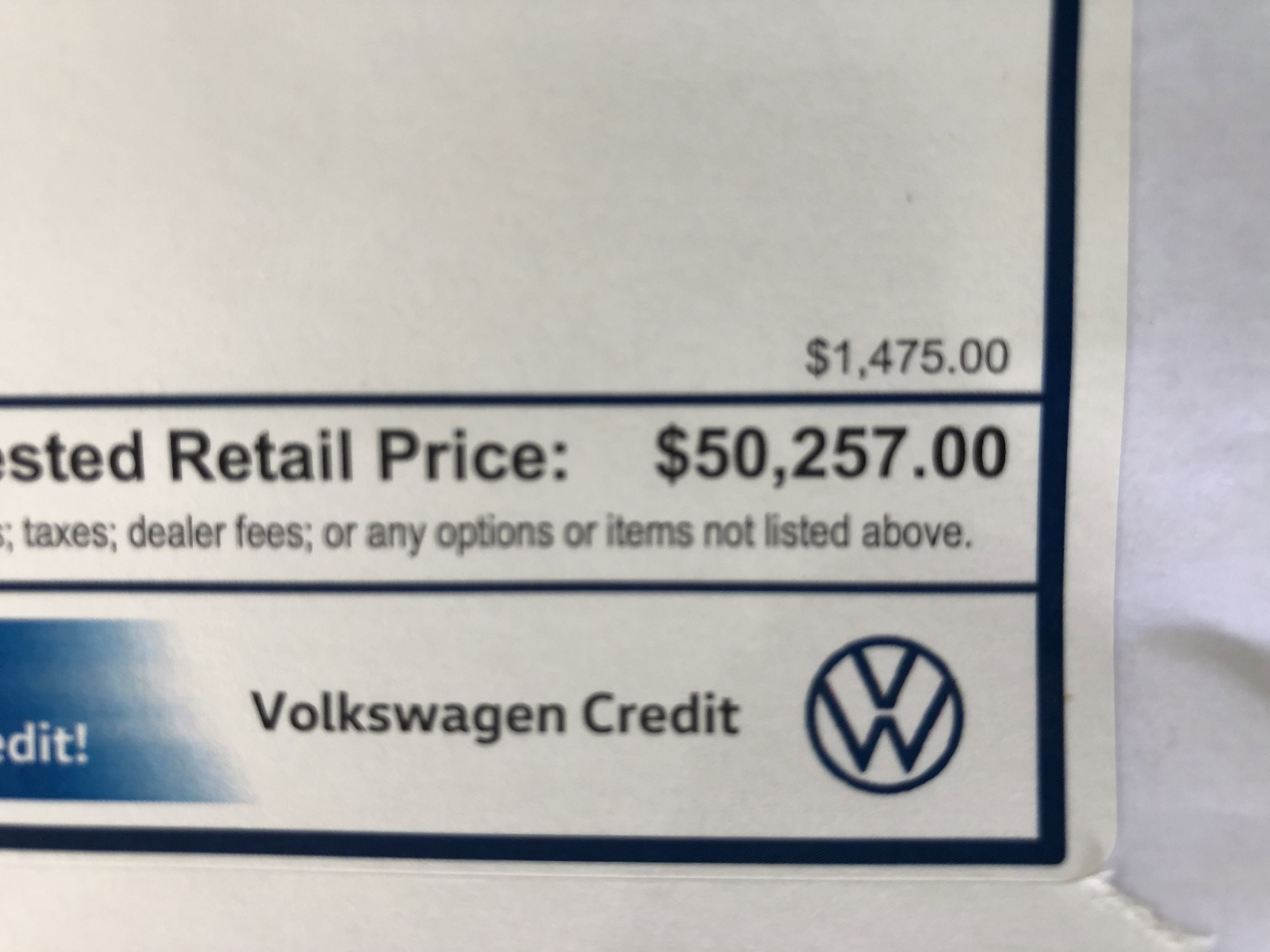 2026 Volkswagen Atlas 2.0T SE w/Technology w/panoramic sunroof and black wheel package