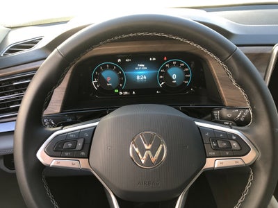 2026 Volkswagen Atlas 2.0T SE w/Technology w/captains chairs, panoramic sunroof and black wheel package