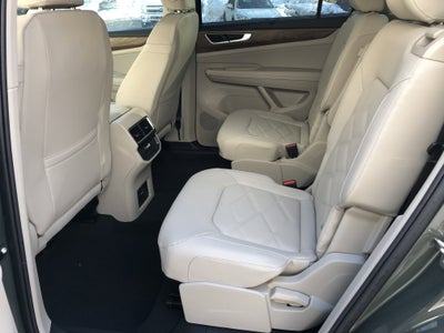 2026 Volkswagen Atlas 2.0T SE w/Technology w/captains chairs, panoramic sunroof and black wheel package