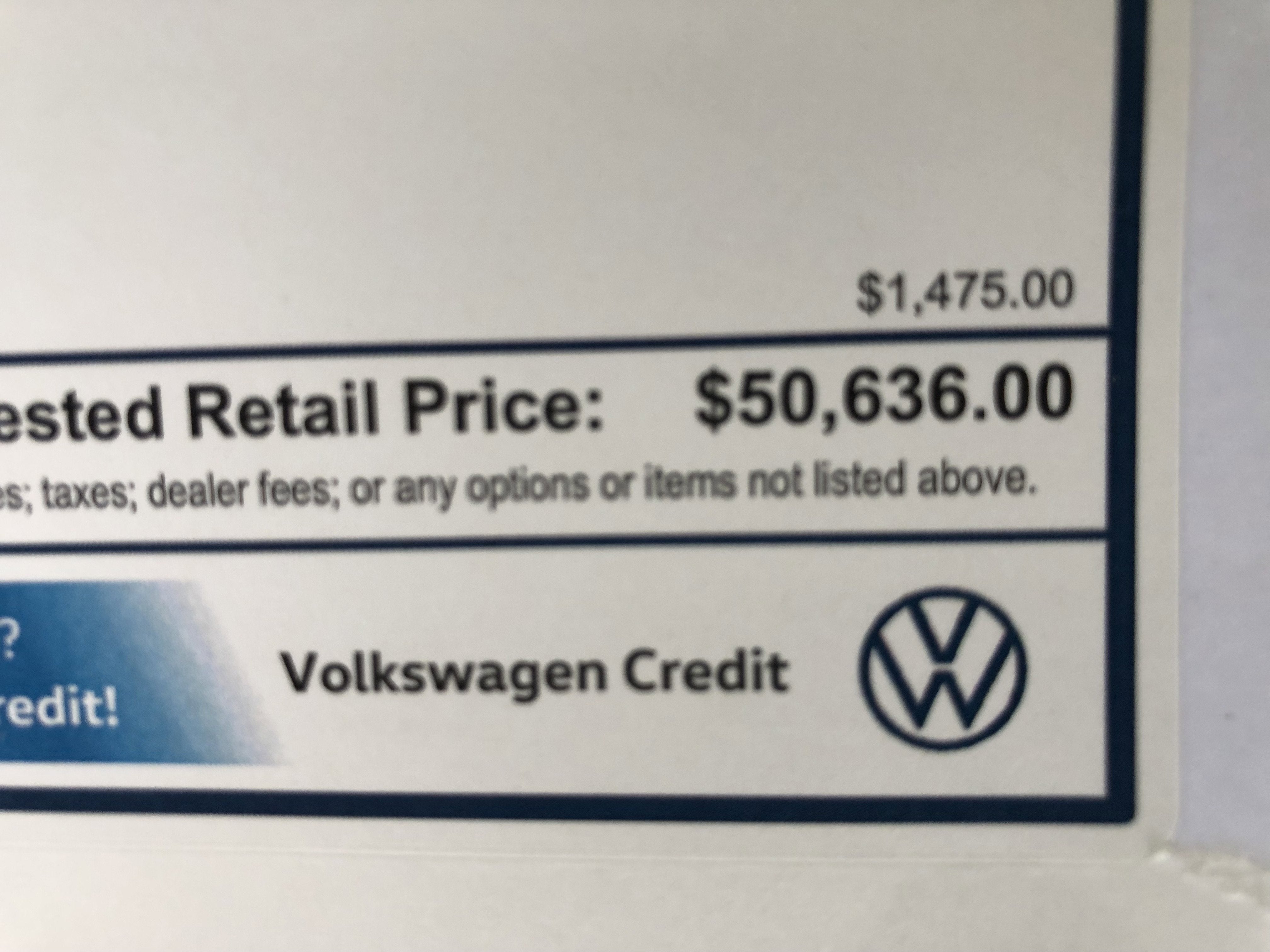 2026 Volkswagen Atlas 2.0T SE w/Technology w/captains chairs, panoramic sunroof and black wheel package