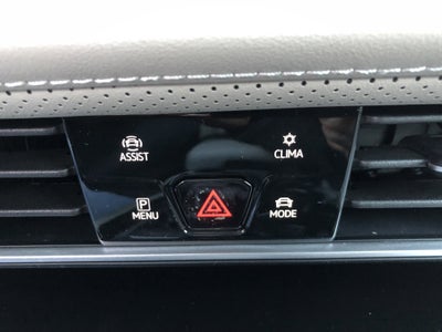 2026 Volkswagen Atlas 2.0T SE w/Technology w/panoramic sunroof