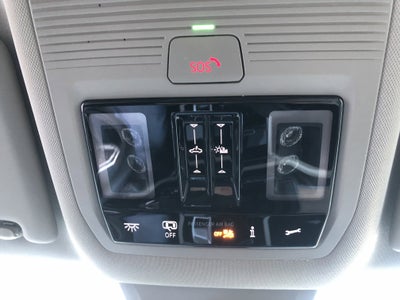 2026 Volkswagen Atlas 2.0T SE w/Technology w/panoramic sunroof