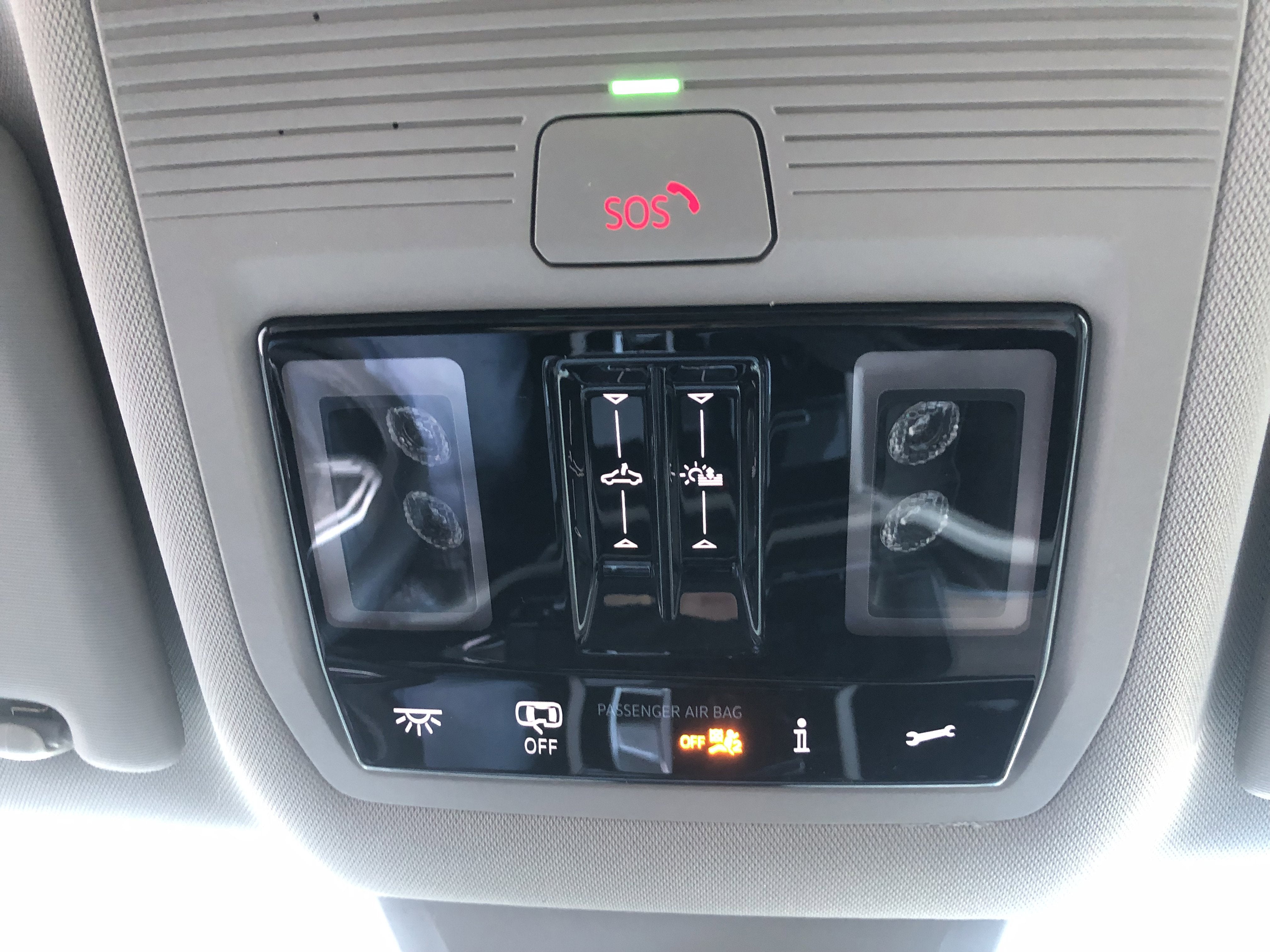 2026 Volkswagen Atlas 2.0T SE w/Technology w/panoramic sunroof