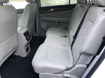 2026 Volkswagen Atlas 2.0T SE w/Technology w/panoramic sunroof