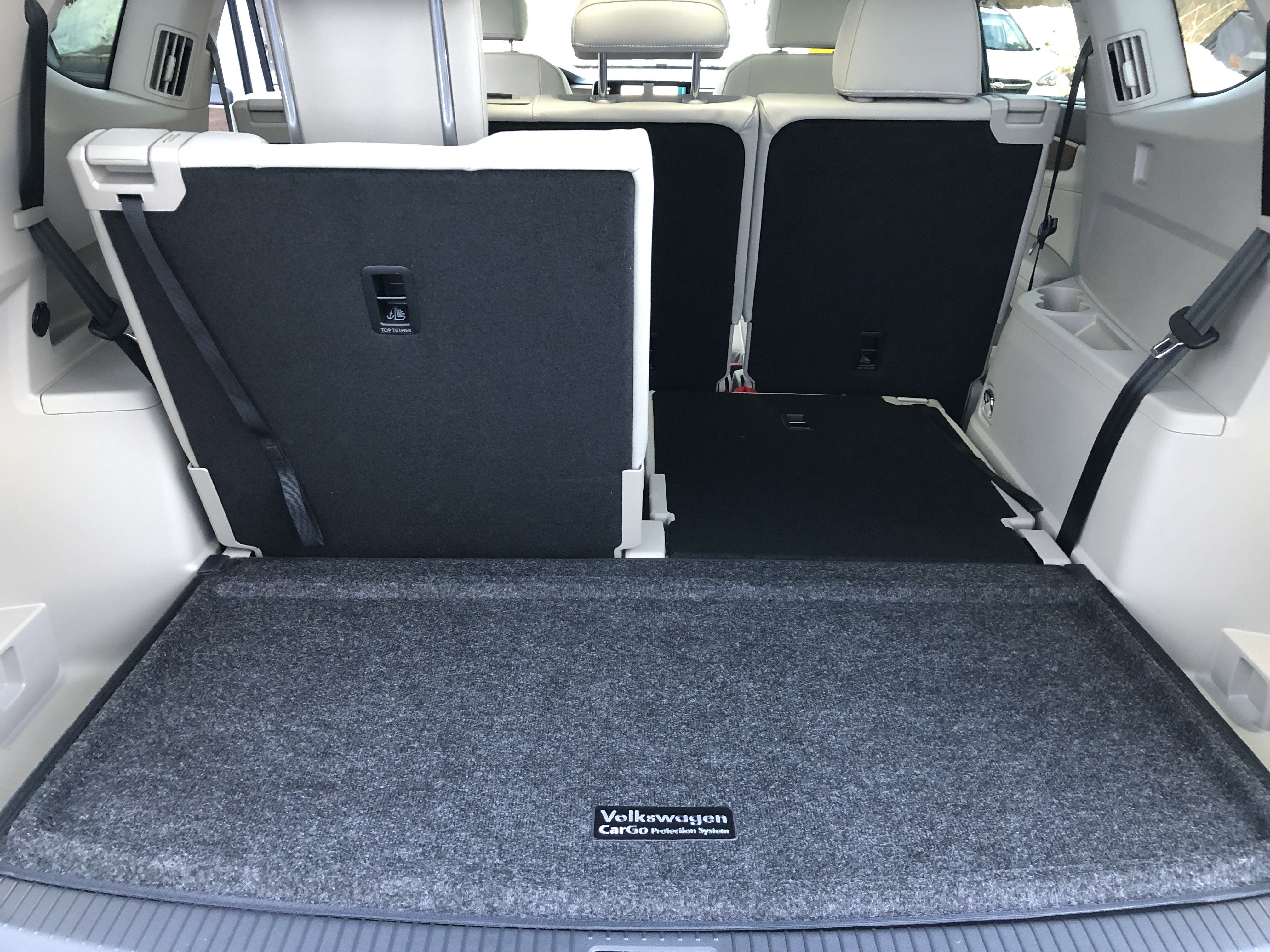 2026 Volkswagen Atlas 2.0T SE w/Technology w/panoramic sunroof