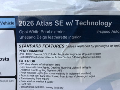 2026 Volkswagen Atlas 2.0T SE w/Technology w/panoramic sunroof