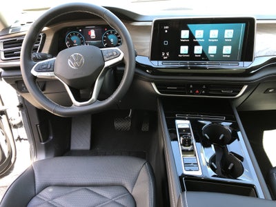 2026 Volkswagen Atlas 2.0T SE w/Technology w/captains chairs, panoramic sunroof and black wheel package