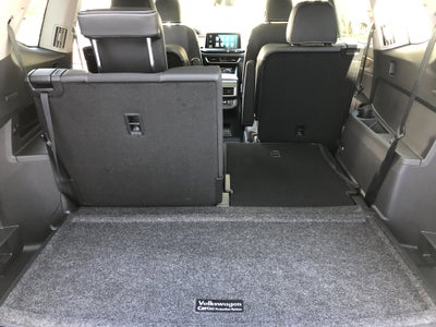 2026 Volkswagen Atlas 2.0T SE w/Technology w/captains chairs, panoramic sunroof and black wheel package