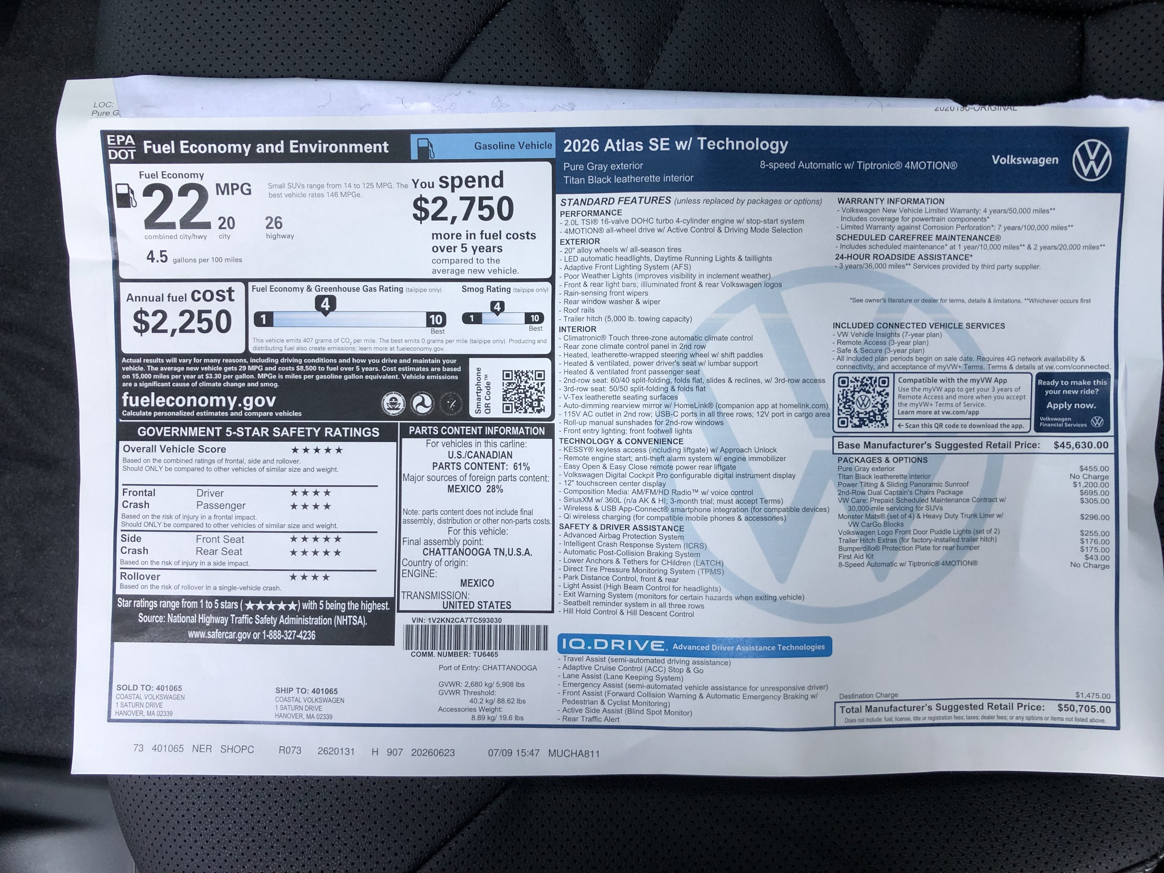 2026 Volkswagen Atlas 2.0T SE w/Technology w/captains chairs and panoramic sunroof