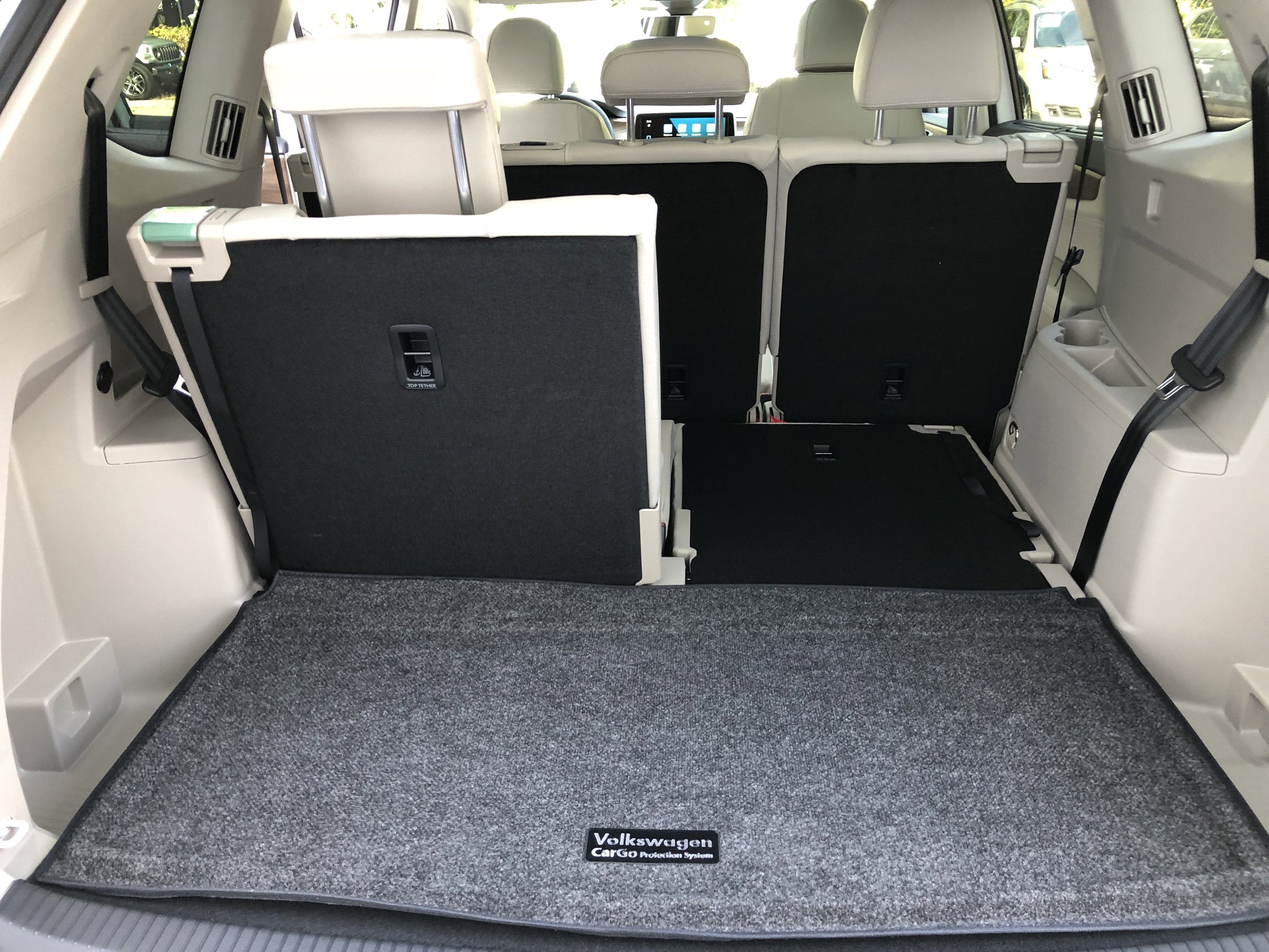 2026 Volkswagen Atlas 2.0T SE w/Technology w/panoramic sunroof