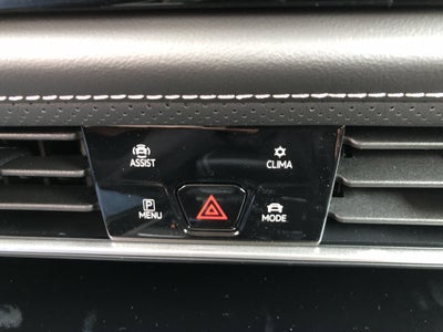 2026 Volkswagen Atlas 2.0T SE w/Technology w/panoramic sunroof and black wheel package