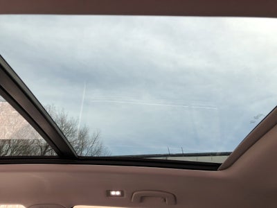 2026 Volkswagen Atlas 2.0T SE w/Technology w/panoramic sunroof and black wheel package