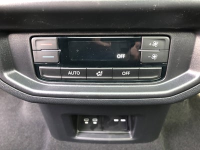 2026 Volkswagen Atlas 2.0T SE w/Technology w/panoramic sunroof and black wheel package