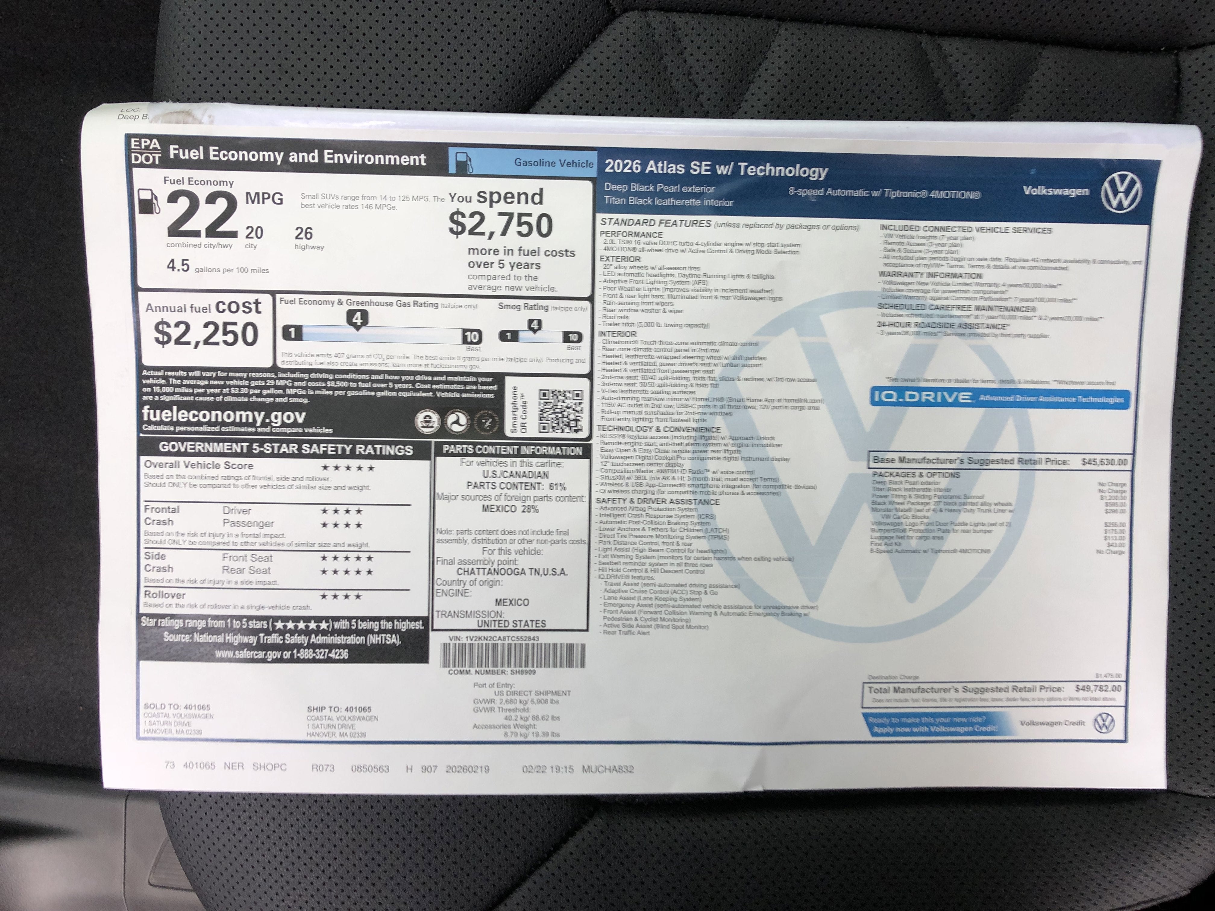 2026 Volkswagen Atlas 2.0T SE w/Technology w/panoramic sunroof and black wheel package