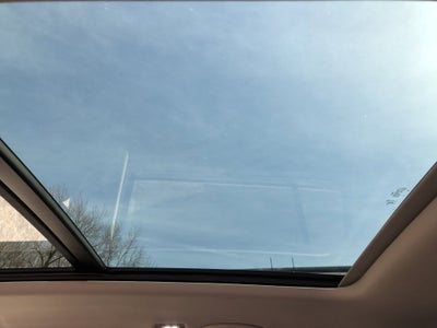 2026 Volkswagen Atlas 2.0T SE w/Technology w/panoramic sunroof and black wheel package