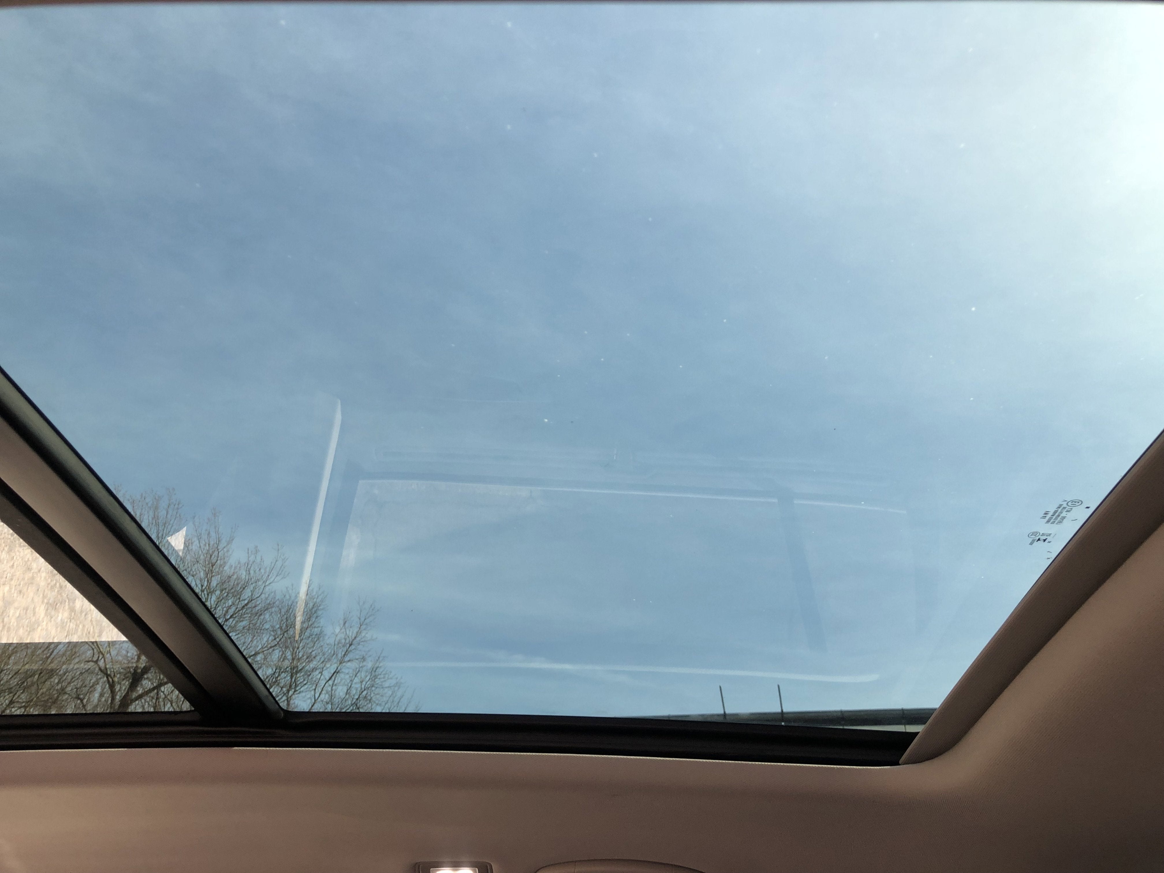 2026 Volkswagen Atlas 2.0T SE w/Technology w/panoramic sunroof and black wheel package