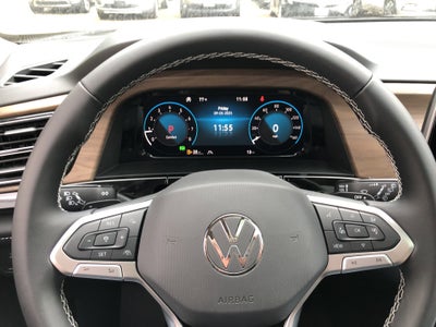 2026 Volkswagen Atlas 2.0T SE w/Technology w/panoramic sunroof