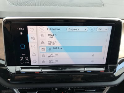 2026 Volkswagen Atlas 2.0T SE w/Technology w/panoramic sunroof