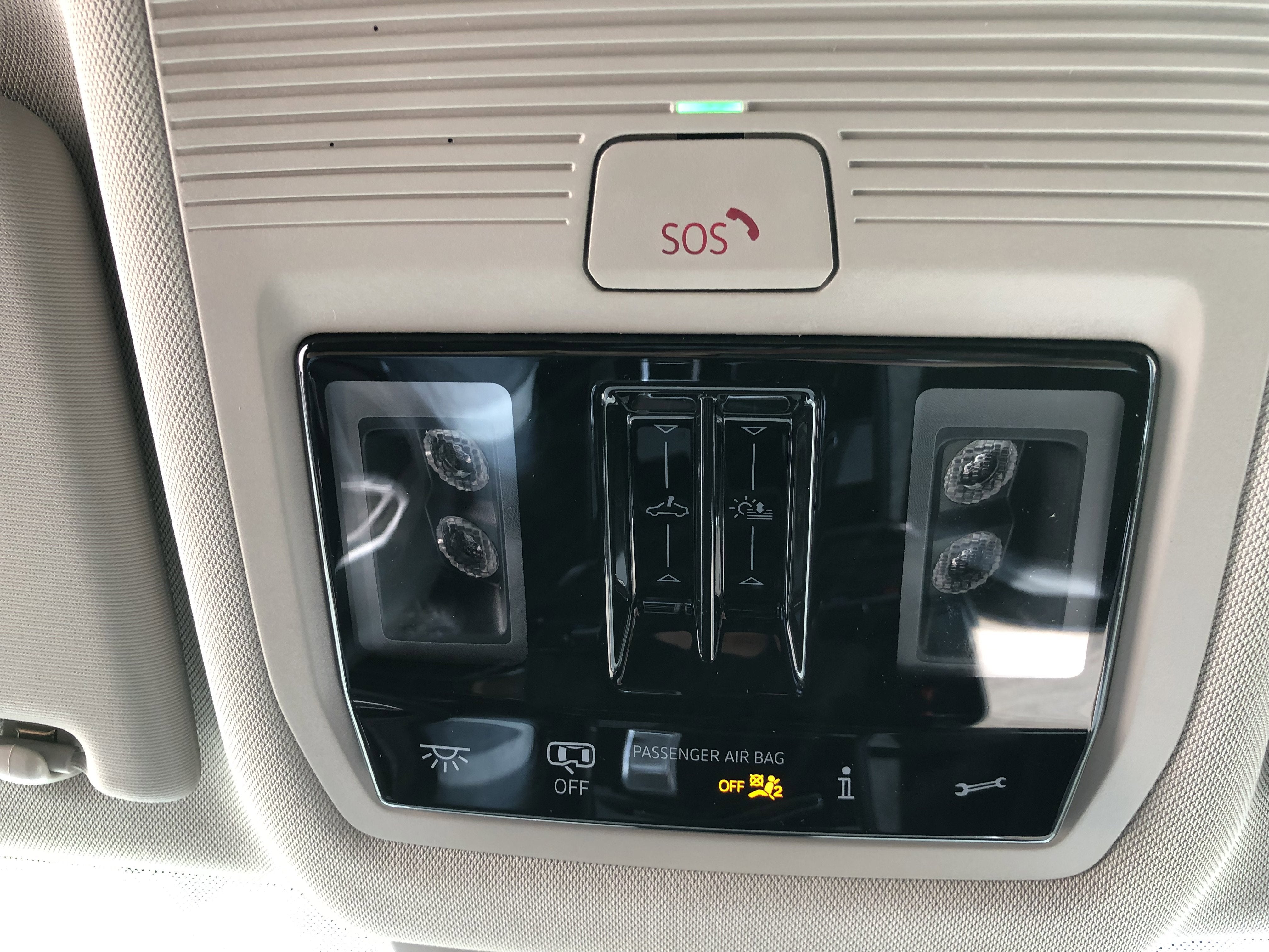 2026 Volkswagen Atlas 2.0T SE w/Technology w/panoramic sunroof