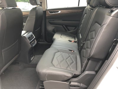 2026 Volkswagen Atlas 2.0T SE w/Technology w/panoramic sunroof